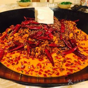 火鍋底料廠，冬季吃火鍋帶來的不止是美食也是養(yǎng)生