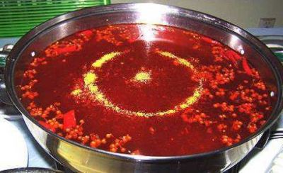 重慶火鍋底料加工廠，這樣吃火鍋，大寫的“瘦”