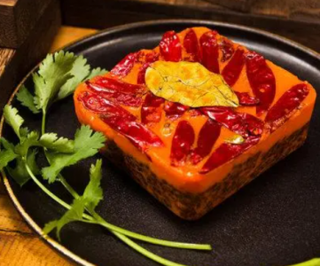 直銷低價(jià)誘惑下，火鍋底料廠家如何確保地道美味不打折？