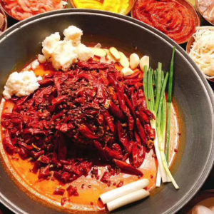 同配方火鍋底料味各異，重慶制作有何獨(dú)門秘訣？
