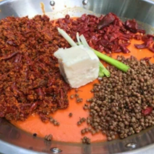 如何尋覓正宗重慶火鍋底料生產(chǎn)廠家？